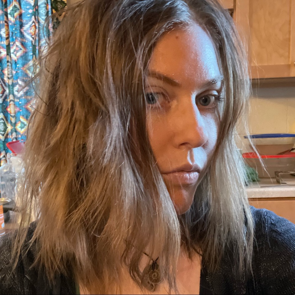 Meet your Posher, Carisa